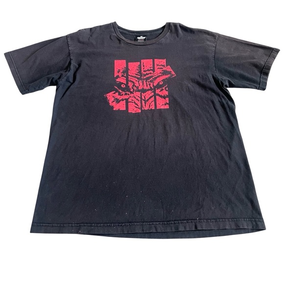 Undefeated Other - Vintage Undefeated LA Men’s Strike Wolf T Shirt Sz XL Faded Black Red Y2K